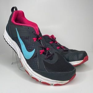 Nike Wild Trail Women's Run Walk Hike Shoes Size 9